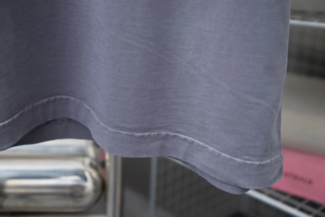 🅿️230 Chrome Hearte 25SS early spring new style, canvas Chrome Hearte hot diamond short sleeves, light luxury, a must-have item for daily commuting for men and women, correct version, welcome to compare, detailed features · 280g 100% pure cotton double yarn jersey fabric · Special thickened 32 pieces of double-strand 1X1 thread in the same vat custom dyeing · Imported Australian matte pearlescent diamond ➕ canvas patch. Ready-made garments are dyed. Then do the faded fried snowflake process, then wash it to make it look old. Common washing improves the effect · Double-needle stitching and cross-stitch process · Original main mark, washed tag, branded moisture-proof paper packaging Color: black/blue/grey Size: S/M/L/XL